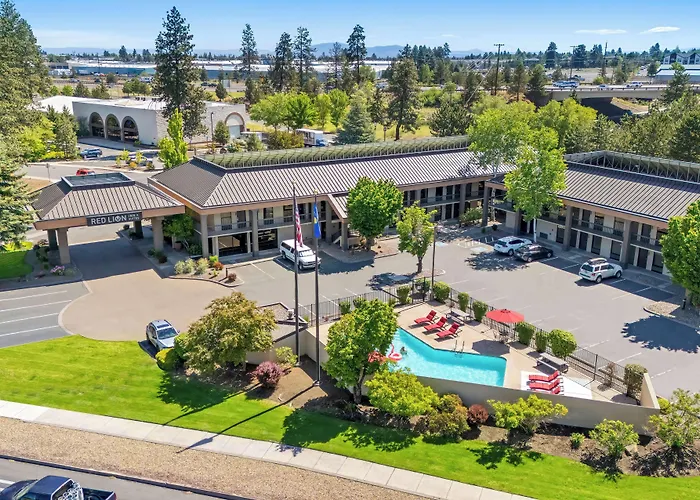 Red Lion Inn & Suites Deschutes River - Bend
