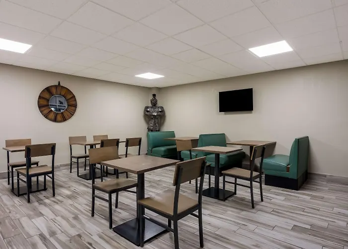 Surestay Hotel By Best Western Higginsville