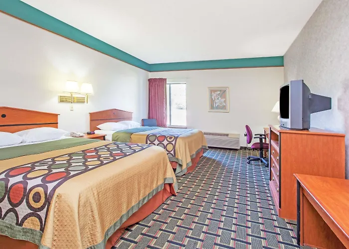 Super 8 By Wyndham Atchison
