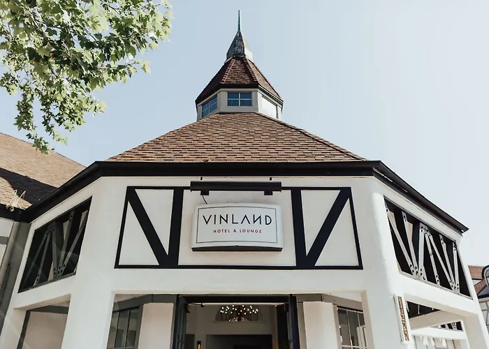 Vinland Hotel And Lounge