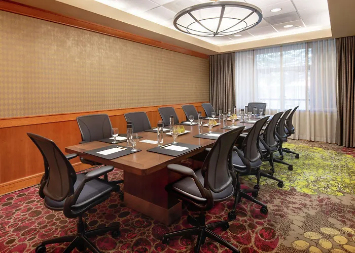 Doubletree Suites By Hilton Seattle Airport/Southcenter
