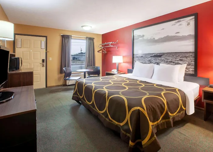 Super 8 By Wyndham Sandusky