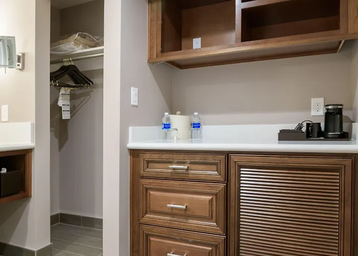 Woodcrest Hotel Cupertino