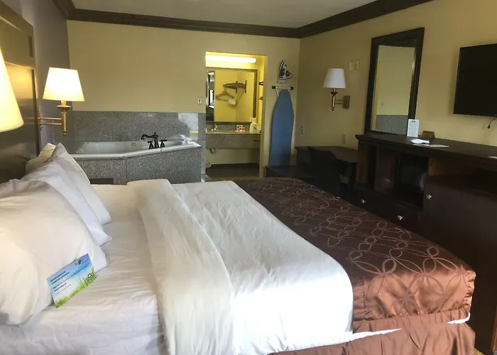 Days Inn By Wyndham Lake Charles