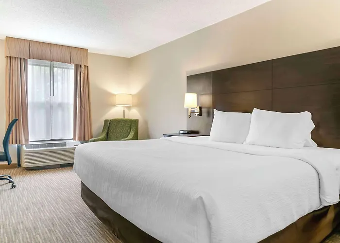 Quality Inn & Suites Monroe