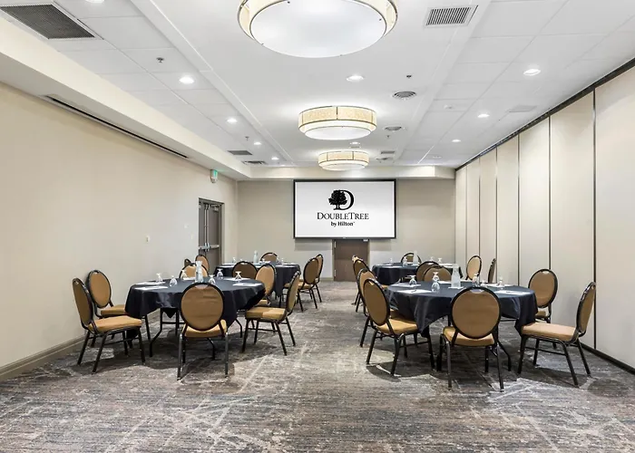Doubletree By Hilton Roseville Minneapolis