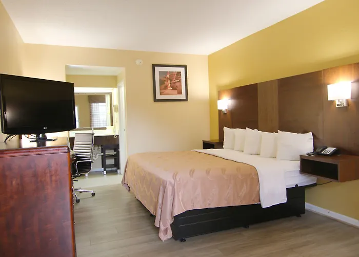 Quality Inn & Suites Franklin