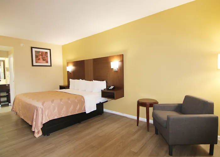 Quality Inn & Suites Franklin