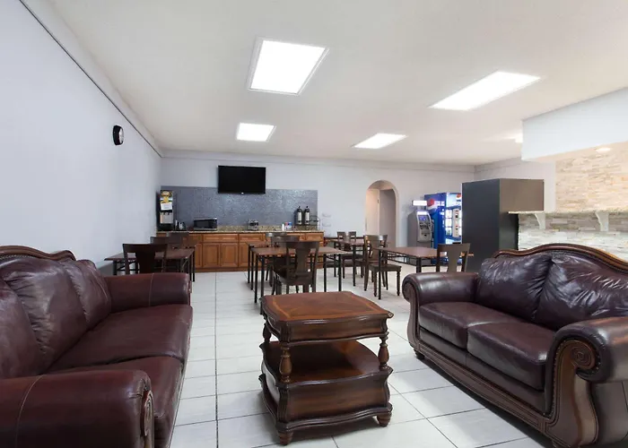 Knights Inn - Plant City