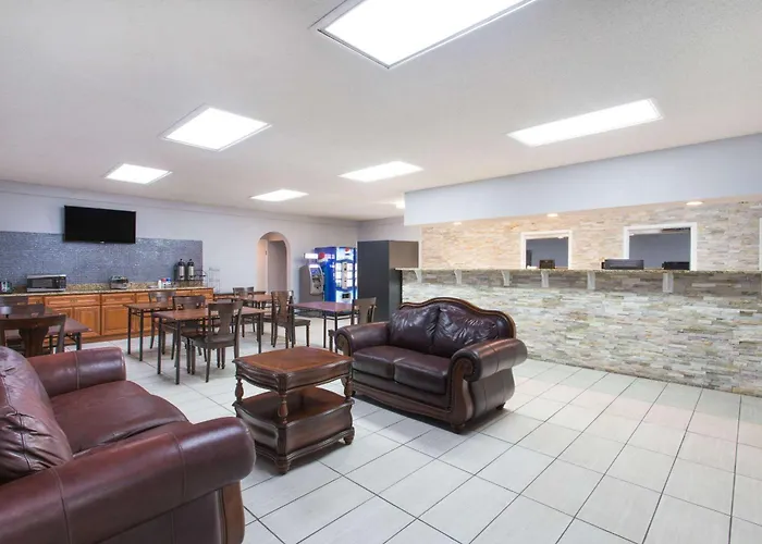 Knights Inn - Plant City