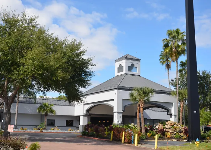 Opal Hotel & Suites (Adults Only)