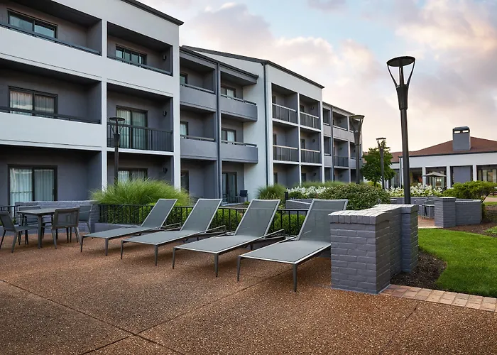 Courtyard St. Louis Westport Plaza