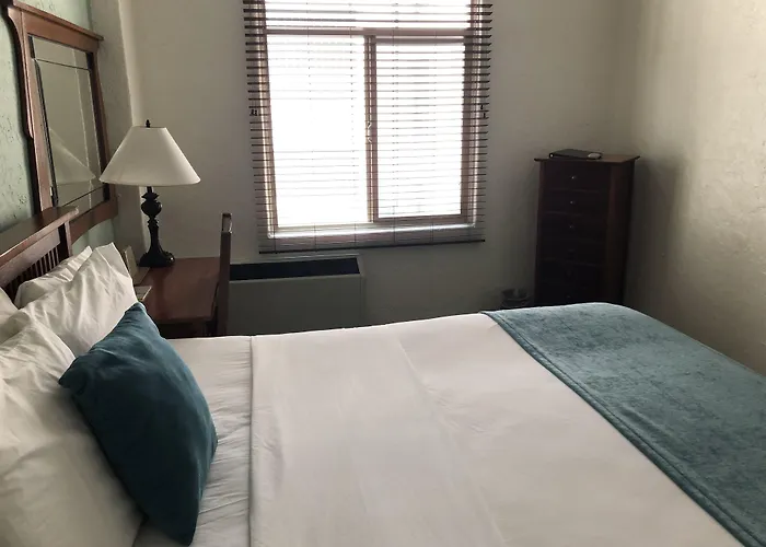 Hotel Carmel Santa Monica