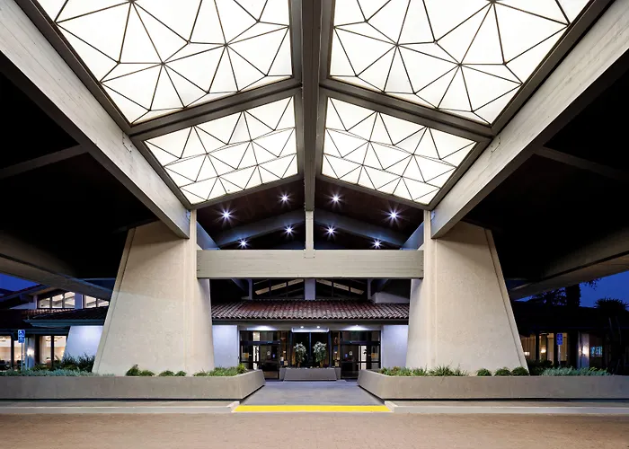 Doubletree By Hilton Bakersfield