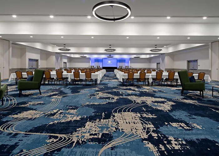Doubletree By Hilton Bakersfield
