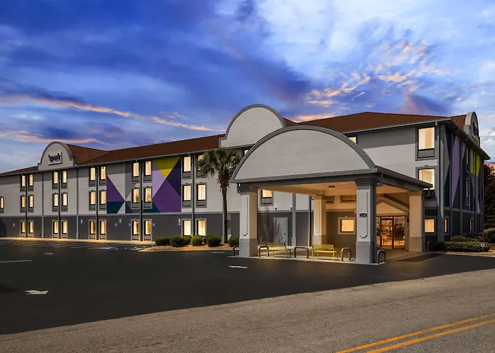 Spark By Hilton Tifton