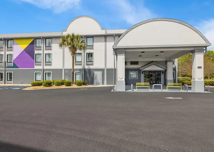 Spark By Hilton Tifton