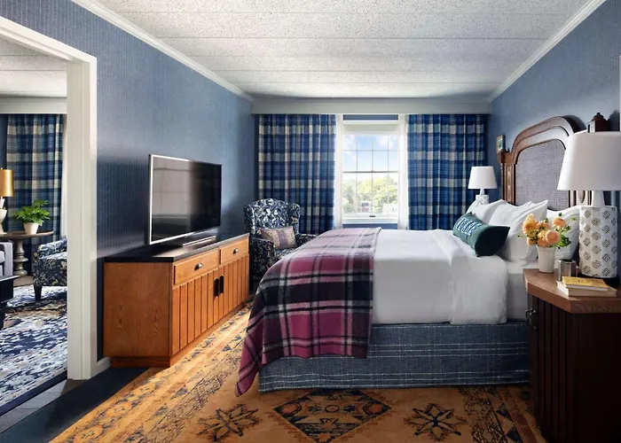 Graduate By Hilton State College