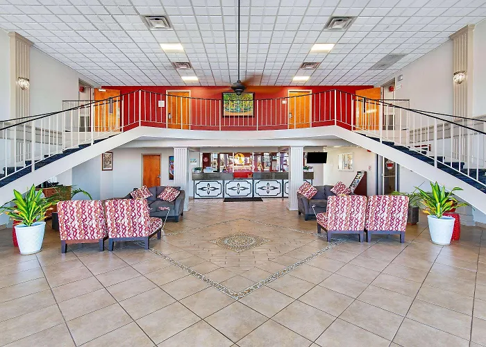 Ramada By Wyndham Bowling Green