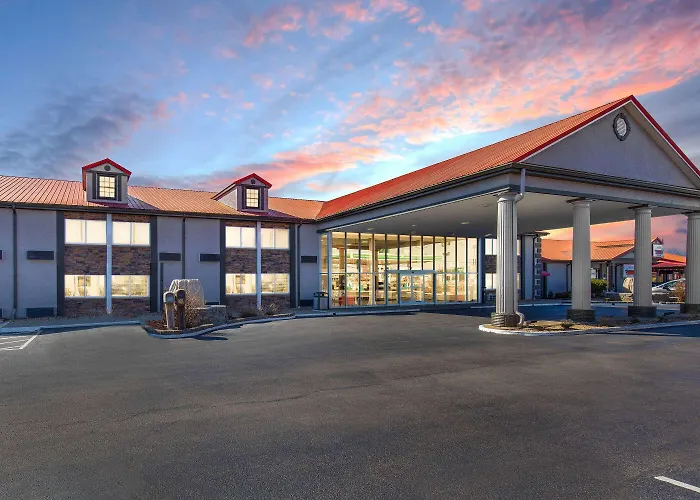Ramada By Wyndham Bowling Green