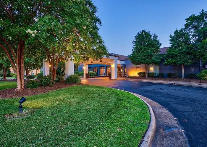 Country Inn & Suites By Radisson, Hampton Coliseum