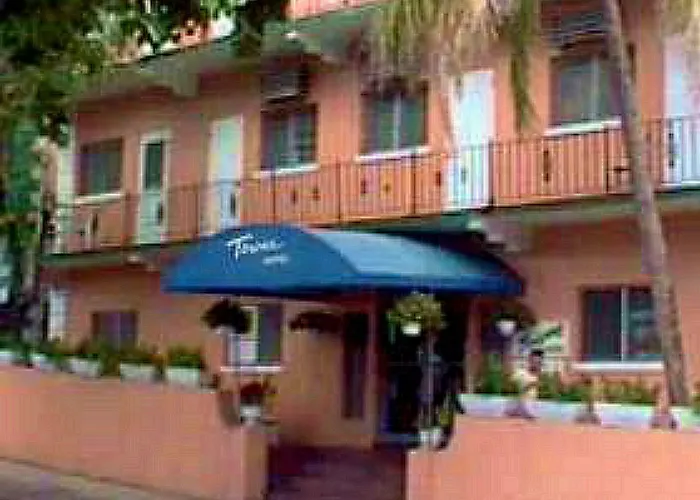 Towne Hotel