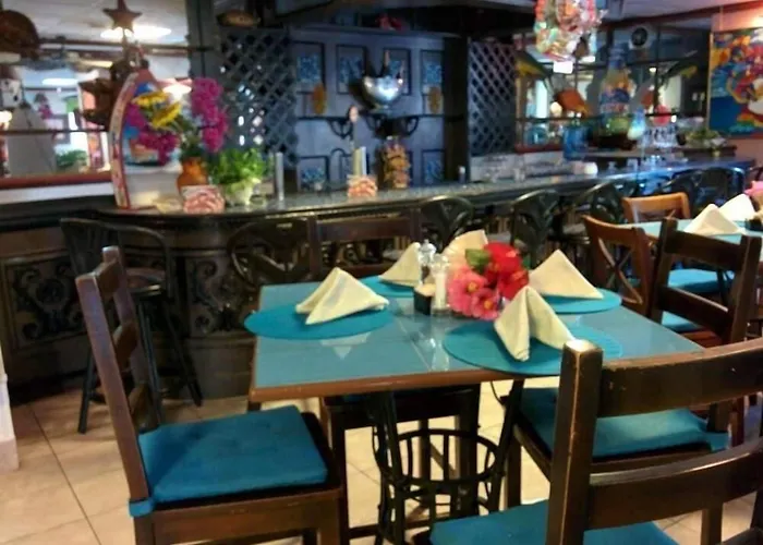 Towne Hotel Nassau