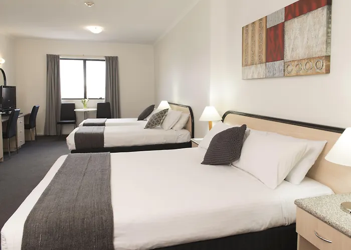 Adelaide Riviera Hotel