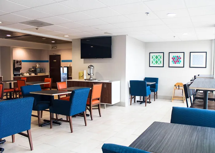 Holiday Inn Express Atlanta W