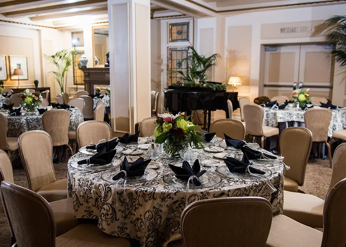 Mayflower Park Hotel