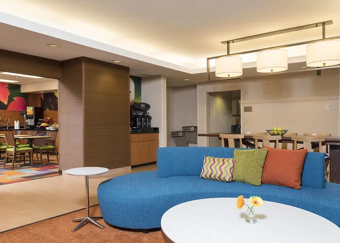 Fairfield Inn & Suites By Marriott Bloomington
