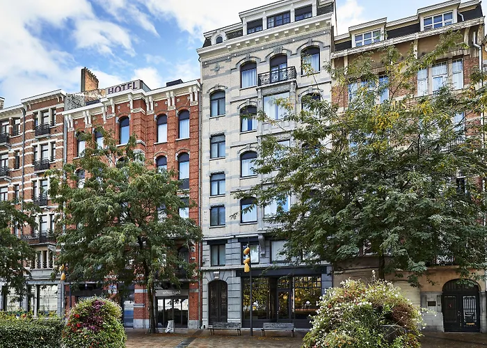 Urban Yard Hotel