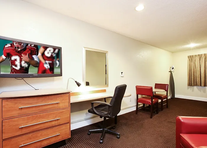 Red Roof Inn Santa Ana
