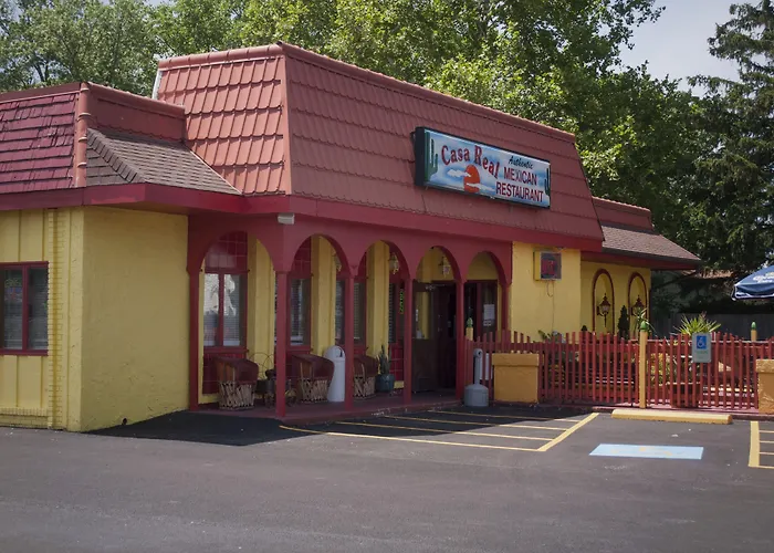 Econo Lodge Inn & Suites Sandusky South