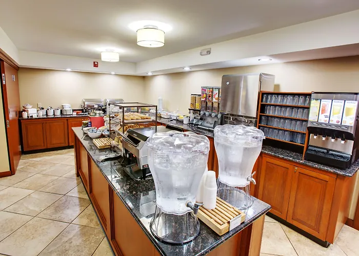 Country Inn & Suites By Radisson, Traverse City, Mi