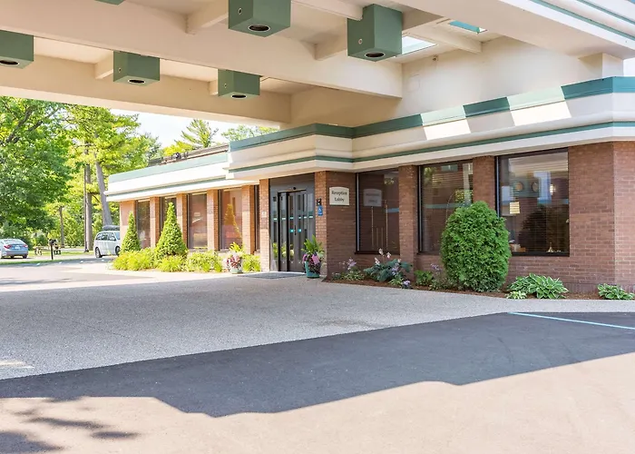 Country Inn & Suites By Radisson, Traverse City, Mi