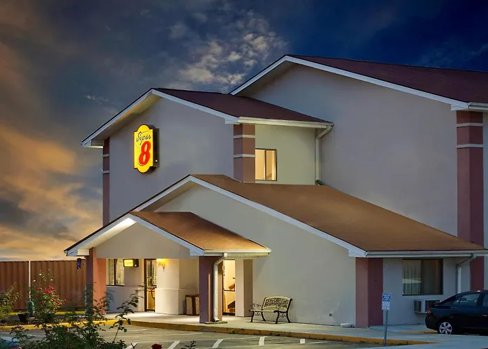 Super 8 By Wyndham Waynesboro
