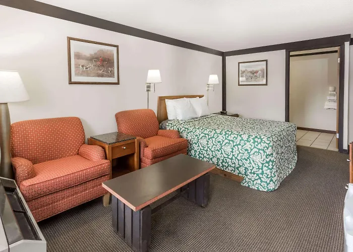 Knights Inn Racine