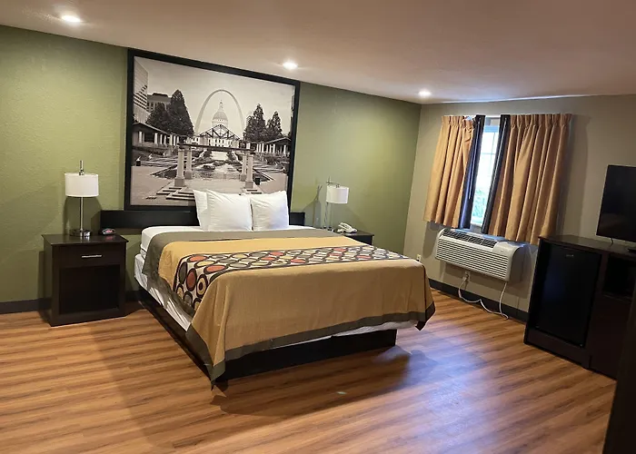 Super 8 By Wyndham Joplin