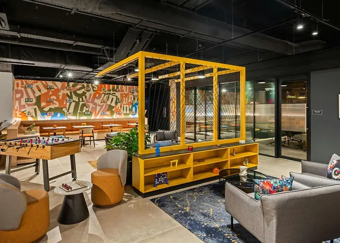 Moxy Belfast City