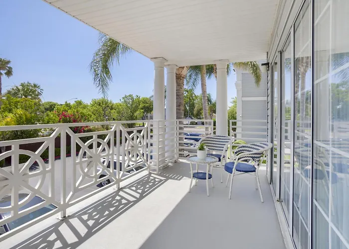 Best Western Luxury Inn