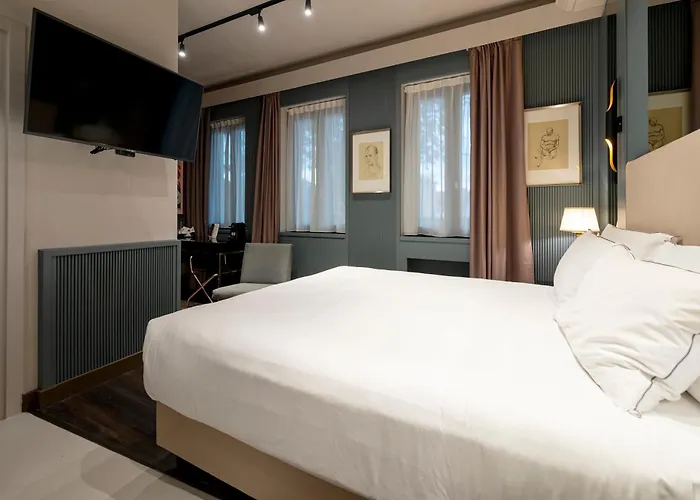 The Glam Boutique Hotel & Apt