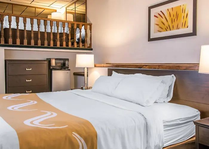 Quality Inn & Suites Houghton Downtown