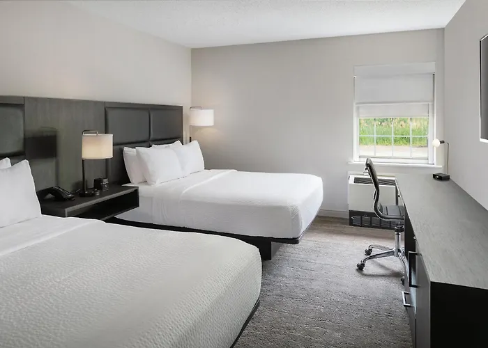 Holiday Inn Express St. Albans By Ihg
