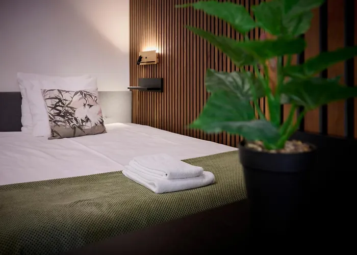 Harbour Hub Hotel