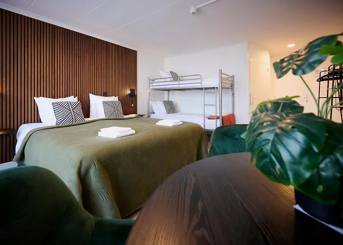 Harbour Hub Hotel