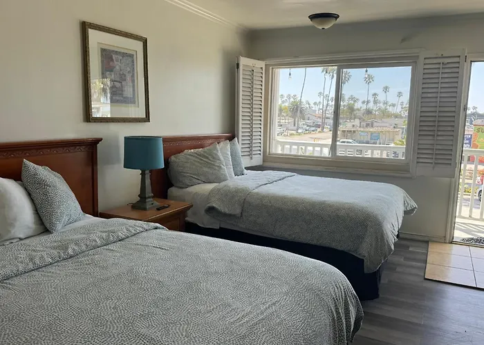 The Shores Inn