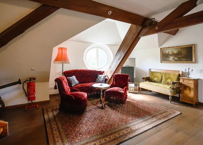 Hotel Garni Schloss Grochwitz