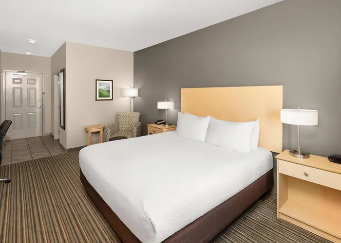 Stone Hill Norman, Trademark Collection By Wyndham