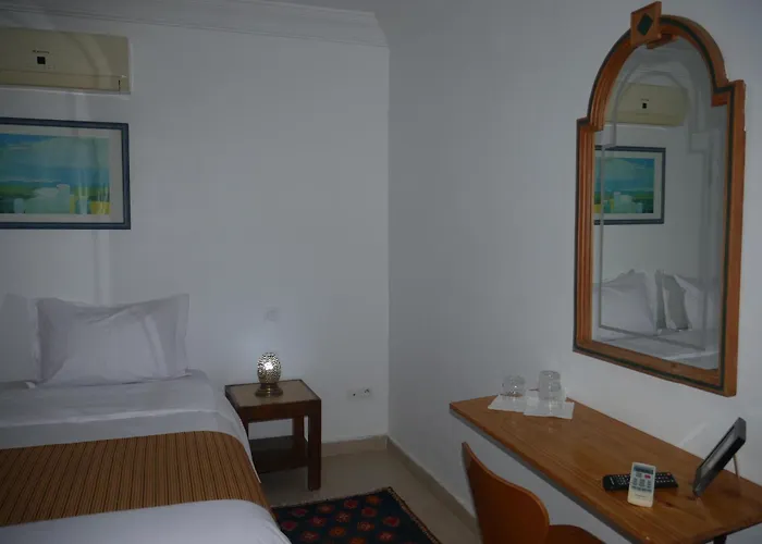 Rose Valley Hotel